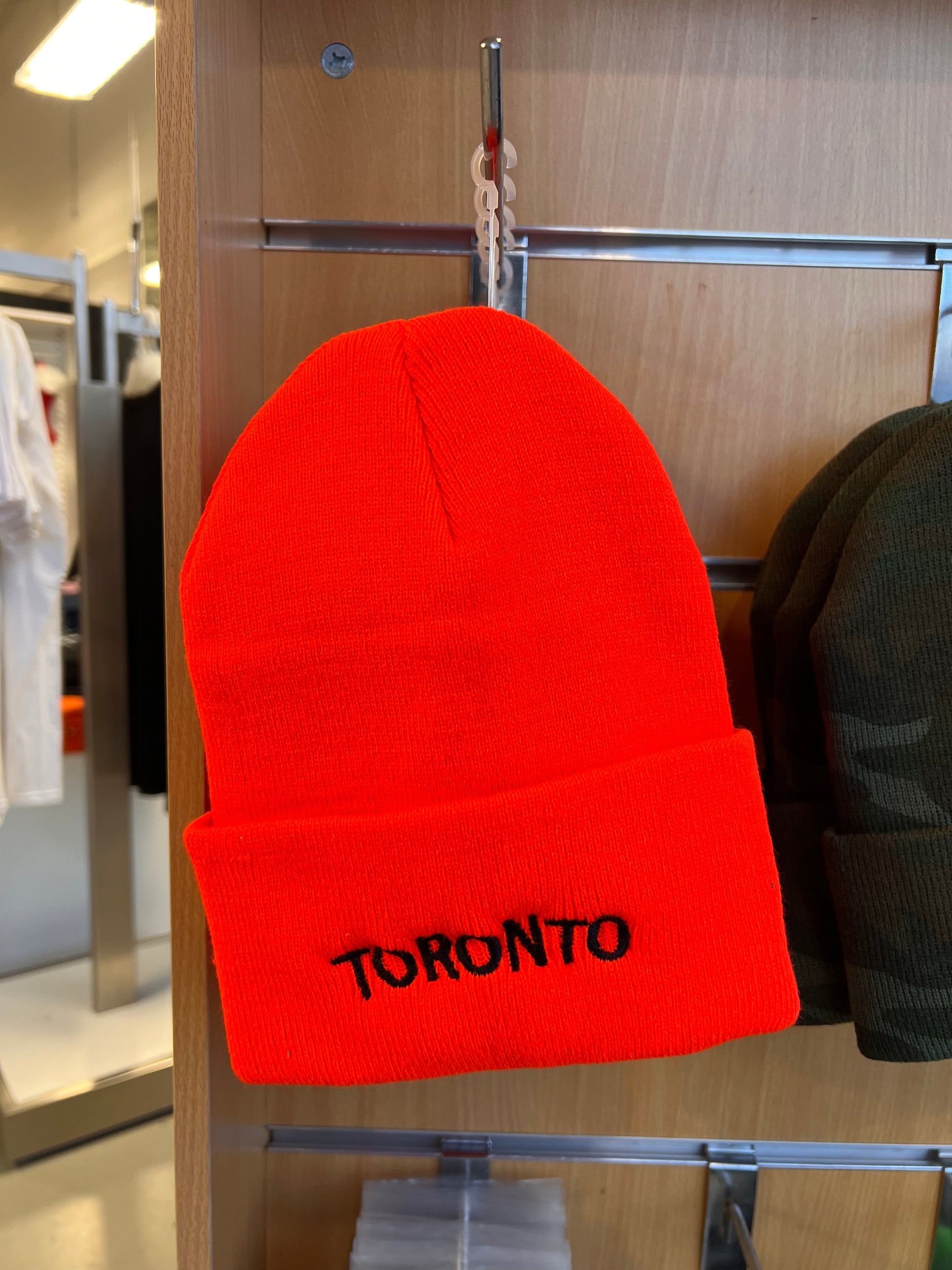 Toronto Curved Logo Knit Cuff Toque